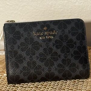 Kate Spade Black Floral Zip Wallet  brand new original packaging